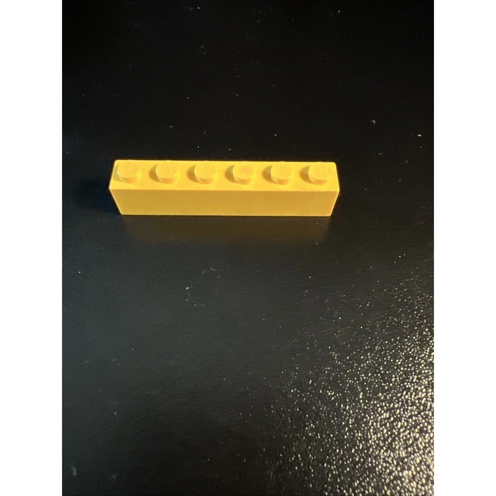 VTG 1970s LEGO Yellow Brick 1 x 6 with Black Car Grille 710 730 382 565 #3009p01